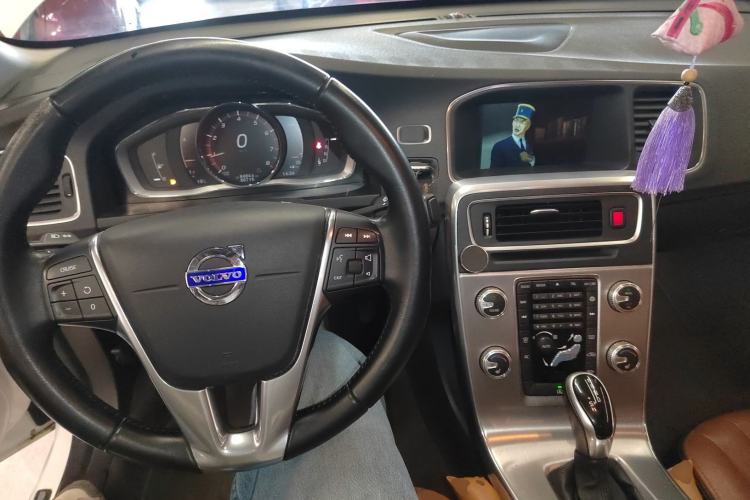 Used Volvo S60 2017 S60L T4 Smart Range Edition
