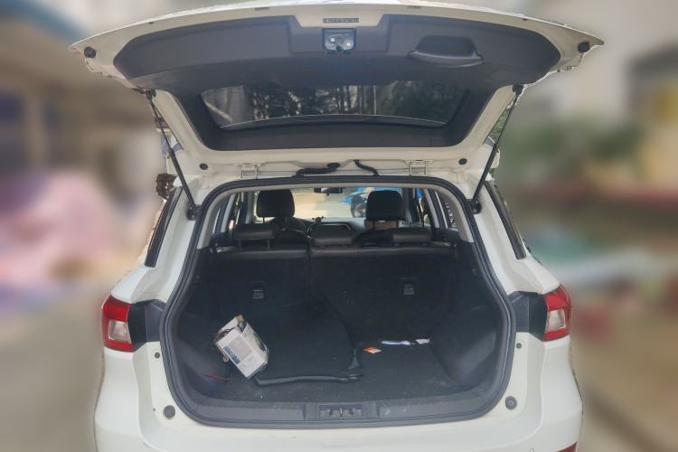 Used GAC Trumpchi GS4 2017 235T Automatic Two-Wheel Drive Elite Edition Trunk