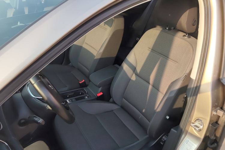 Used Volkswagen Golf 2017 1.6L Automatic Comfort Million-Vehicle Anniversary Edition