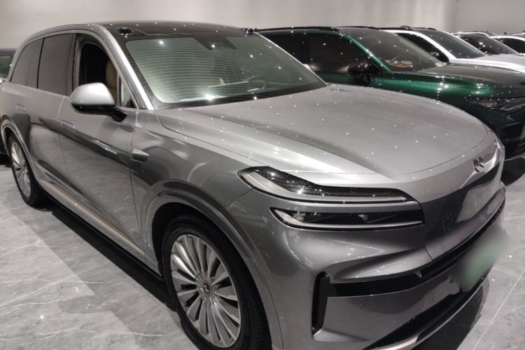 Used ONVO Luxeed L90 2025 Model—Ultra Six-Seater Version
