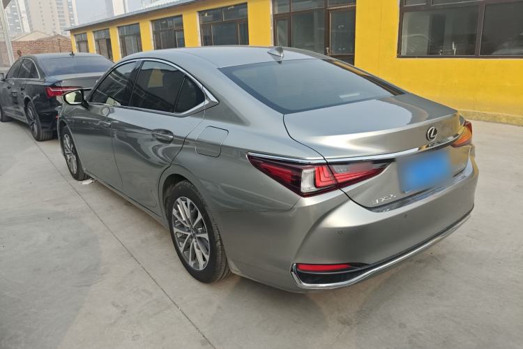 Used Lexus ES 2022 200 Excellence Edition