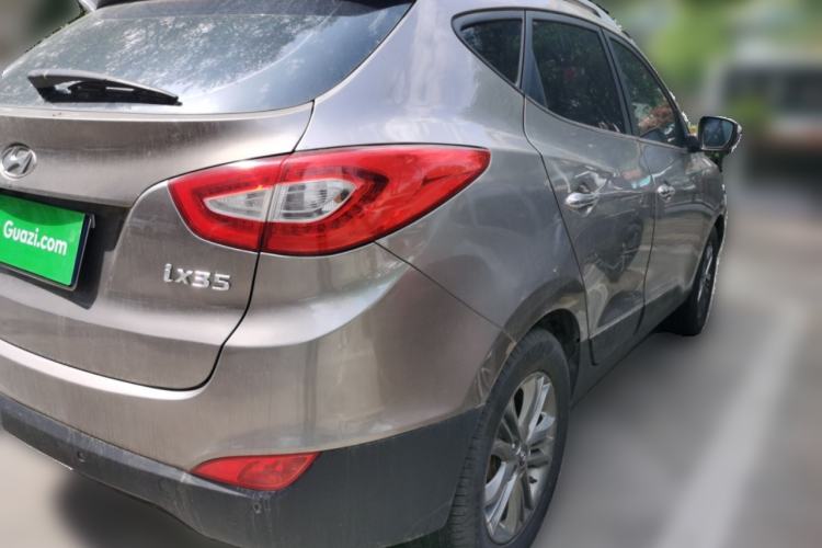 Used Hyundai ix35 2013 2.0L Automatic Two-Wheel Drive Smart GLS China V Standard Rear Right 45 Deg