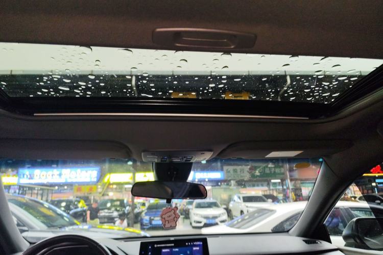 Used Toyota Avalon 2022 2.0L Luxury Edition