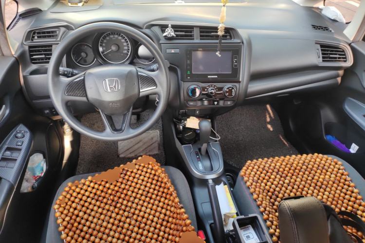 Used Honda Fit 2018 1.5L CVT Comfort Sunroof Version Center Console