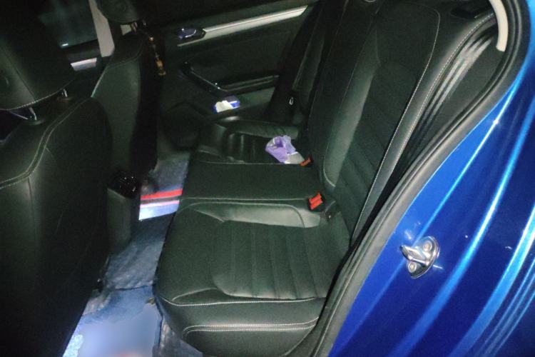 Used Volkswagen Lamando 2015 330TSI DSG Luxury Edition
