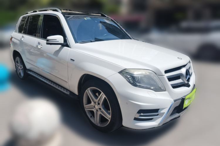 Used Mercedes-Benz GLK-Class 2015 GLK 300 4MATIC Luxury Ultimate Edition Front Right 45 Deg