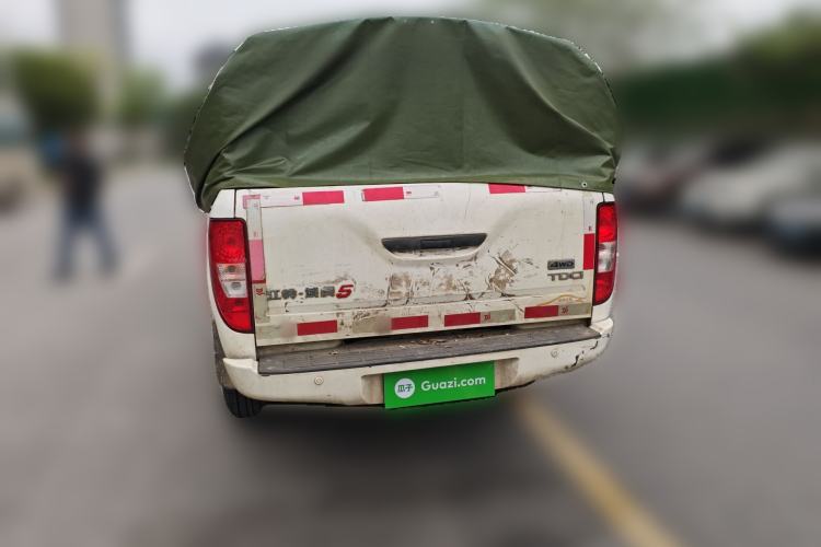 Used JMC Yuhu 5 2018 2.4T Classic Edition Diesel Manual 4x4 Luxury Shield Version with Extended Wheelbase Rear