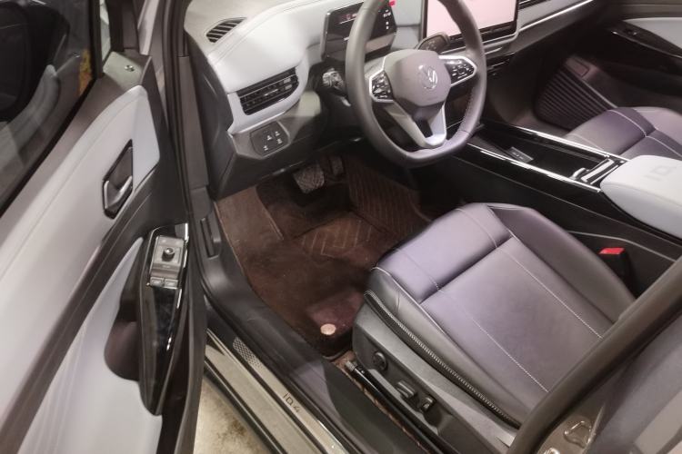 Used Volkswagen ID.4 X 2025 Smart Version Pure & Intelligent Enjoyment Edition
