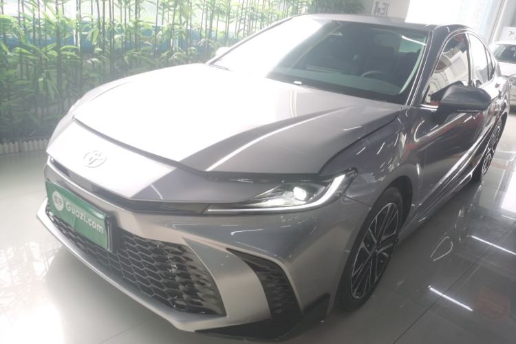 Used Toyota Camry 2026 Model Dual-Engine 2.0HSE Sport Lite Edition