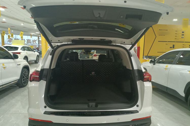 Used Buick Envision 2025 Encore Plus 28T Two-Wheel-Drive Platinum Edition