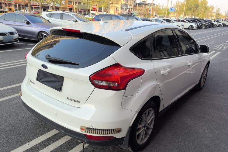 Used Ford Focus 2018 Hatchback Classic 1.6L Automatic Trendy SmartDrive Edition Rear Right 45 Deg