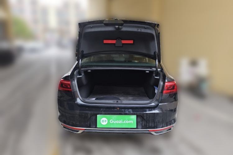 Used Volkswagen Magotan 2020 330TSI DSG Luxury Edition Trunk