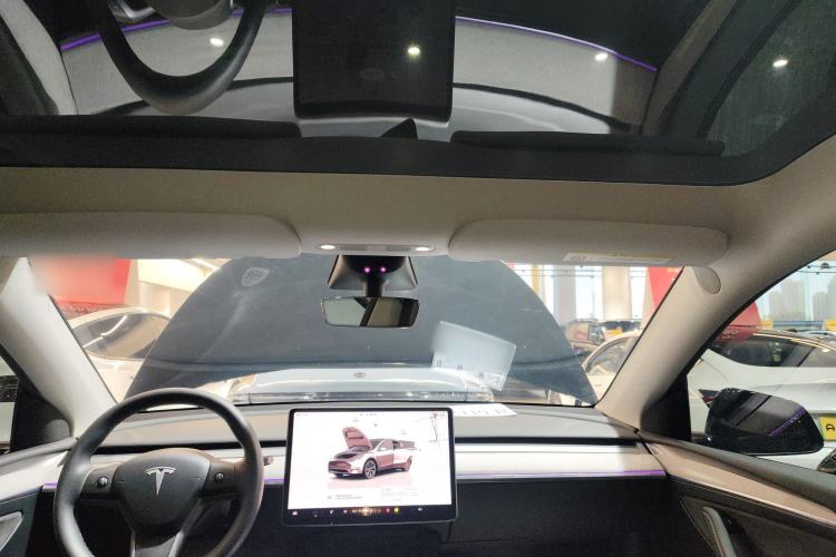 Used Tesla Model Y 2023 Long-Range All-Wheel-Drive Version
