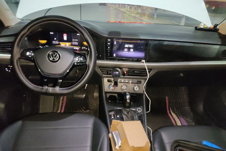 Used Volkswagen Lavida 2021 1.5L Automatic Comfort Edition Center Console