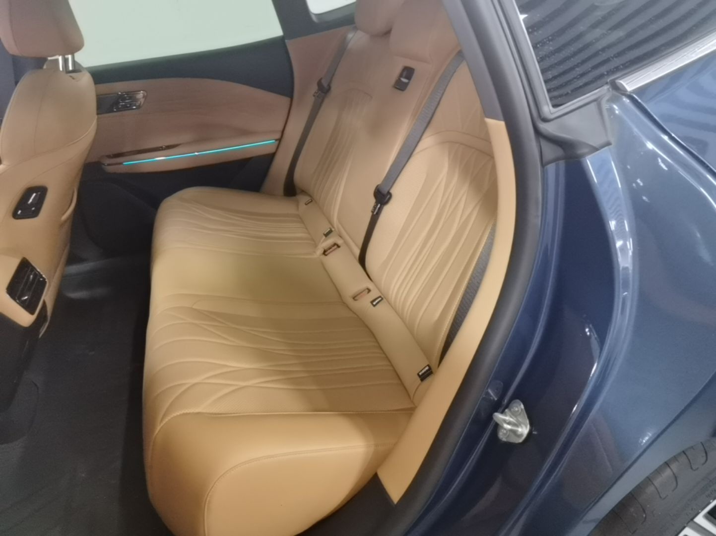 Geely Galaxy 8 2025 130km EM-P Starship Edition — снимка 20