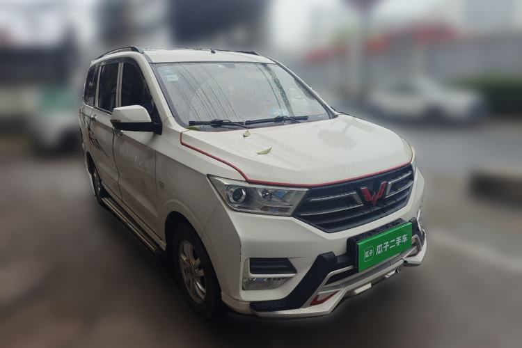 Used Wuling Hongguang 2018 1.5L S Standard Version L2B Front Right 45 Deg