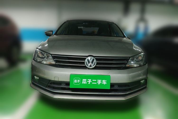 Used Volkswagen Sagitar 2015 230TSI Automatic Luxury Model
