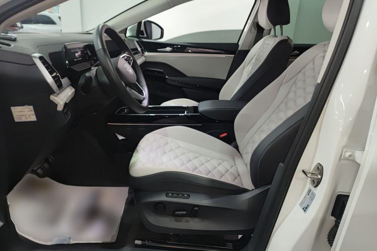 Used Volkswagen ID.6 CROZZ 2021 Long-Range PRO Edition Left Front Seat