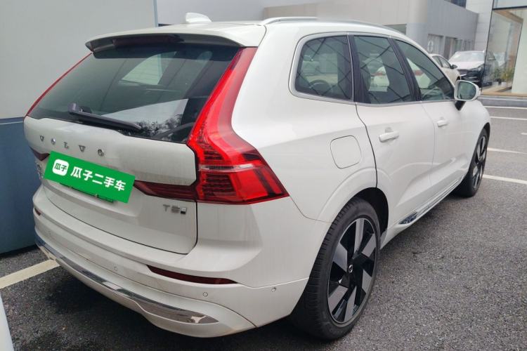 Used Volvo XC60 New Energy 2025 Plug-in Hybrid Long-Range All-Wheel Drive Smart Luxury Edition Rear Right 45 Deg