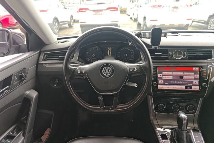 Used Volkswagen Passat 2016 330TSI DSG Luxury Edition