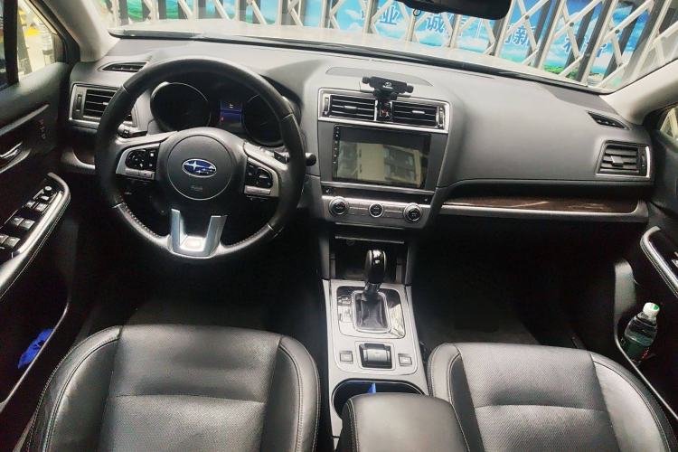 Used Subaru Outback 2016 2.5i Luxury Navigation Edition Center Console