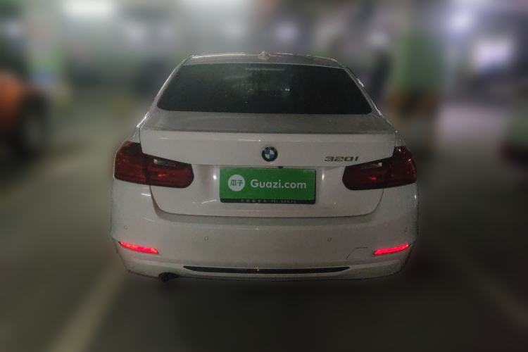 Used BMW 3 Series 2014 320i Sport Design Package
