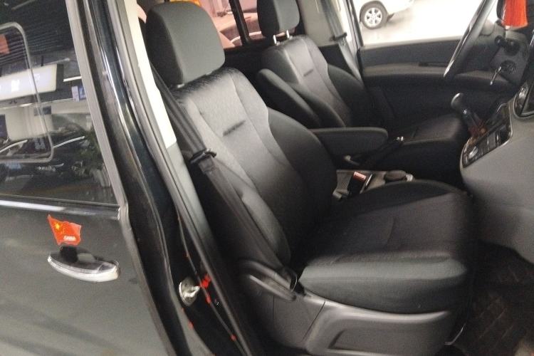 Used JAC Refine M4 2016 2.0L Manual Luxury Version