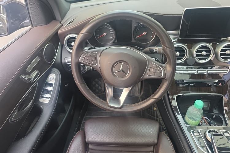 Used Mercedes-Benz GLC 2019 GLC 260 L 4MATIC Dynamic Model Steering Wheel