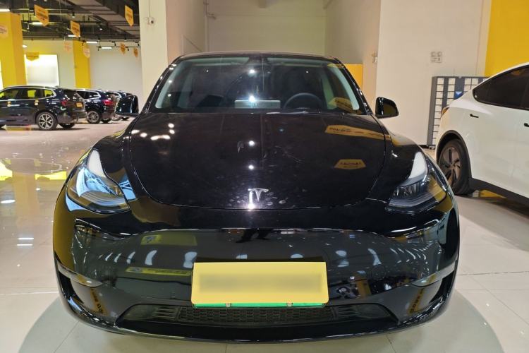 Used Tesla Model Y 2022 Long-Range All-Wheel-Drive Version Front