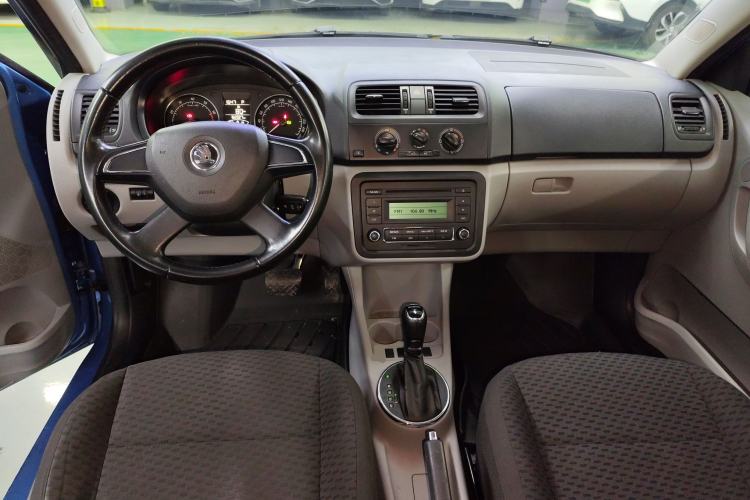 Used Skoda Fabia 2014 1.4L Automatic Crystal Edition