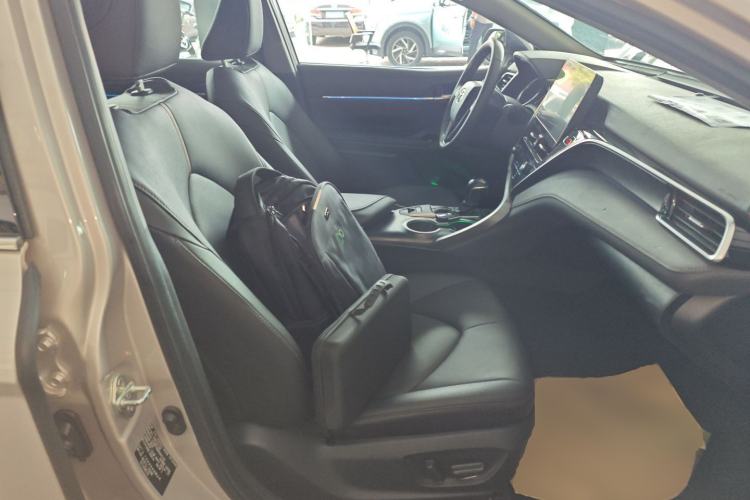 Used Toyota Camry 2021 2.0G Luxury Edition Right Front Seat