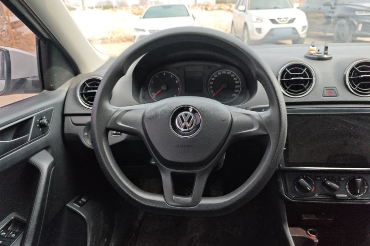 Used Volkswagen Jetta 2019 Dream Edition 1.4L Manual Fashion Version