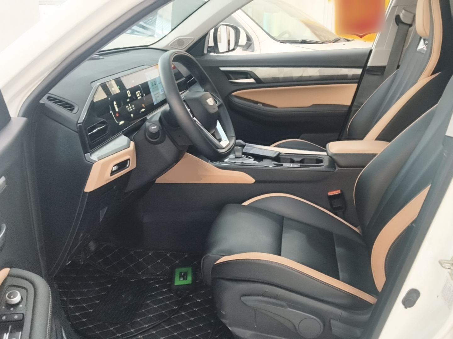 Geely Auto Haoyue PRO 2024 1.5T DCT Crosswise Edition — снимка 17
