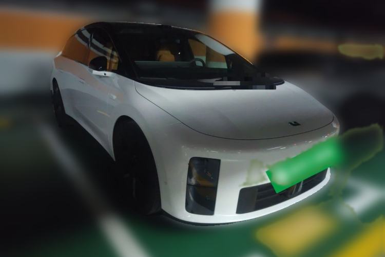 Used Li Auto i6 2025 Model Two-Wheel-Drive Standard Type Exterior 2