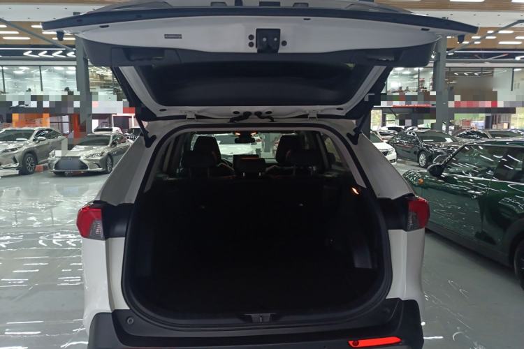 Used Toyota RAV4 2020 2.0L CVT Two-Wheel Drive Fashion Edition
