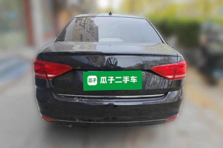 Used Volkswagen Lavida 2015 1.6L Manual Comfort Edition Rear