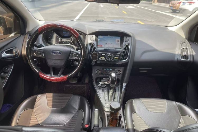 Used Ford Focus 2017 Hatchback EcoBoost 125 Automatic - Ultra-Powerful Style Edition with Smart Drive Features