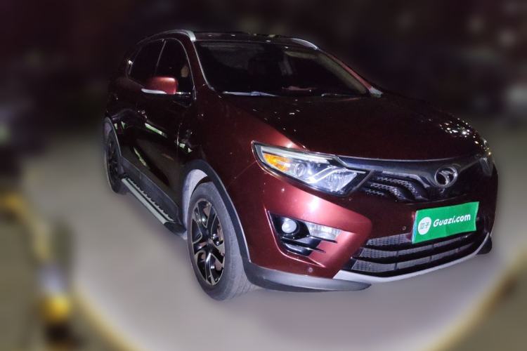 Used Soueast DX7 2015 1.5T Automatic Luxury Model Front Right 45 Deg