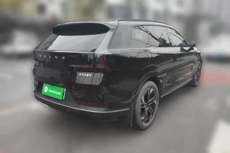 Used Volvo Volvo XC70 Plug-in Hybrid 2026 Model Two-Wheel Drive Long-Range Core