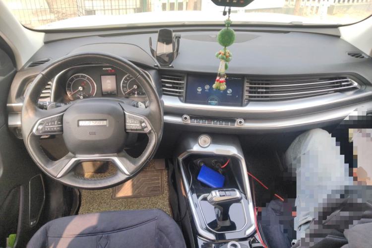 Used Haval H6 2017 Red Label 2.0T Automatic Two-Wheel Drive ZhiShang Model
