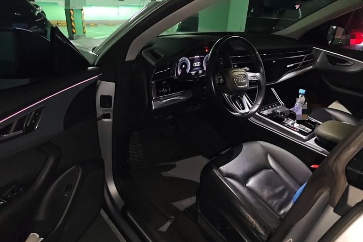 Used Audi Q8 2019 45 TFSI Luxury Prestige Edition Interior 3