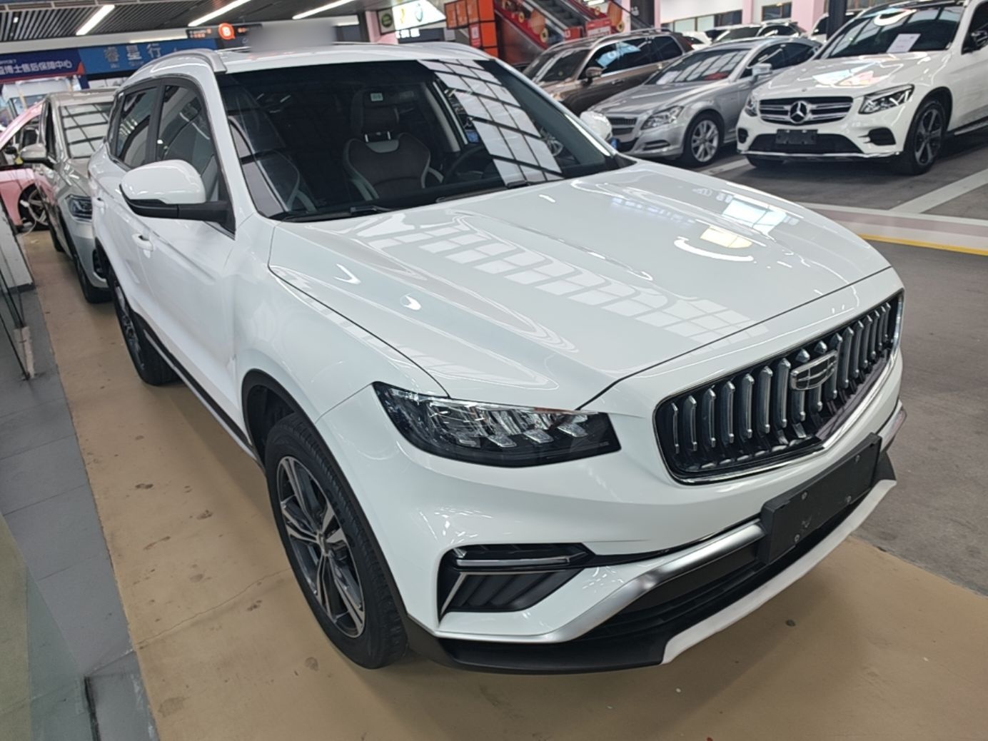 Geely Auto Emgrand X7 Sport 2022 1.8TD DCT Zhiya Trim — снимка 3