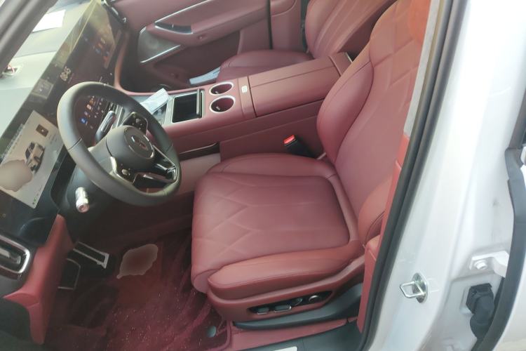 Used Hima AITO M8 2025 Model Pure Electric Max+ Five-Seat Long-Range Version
