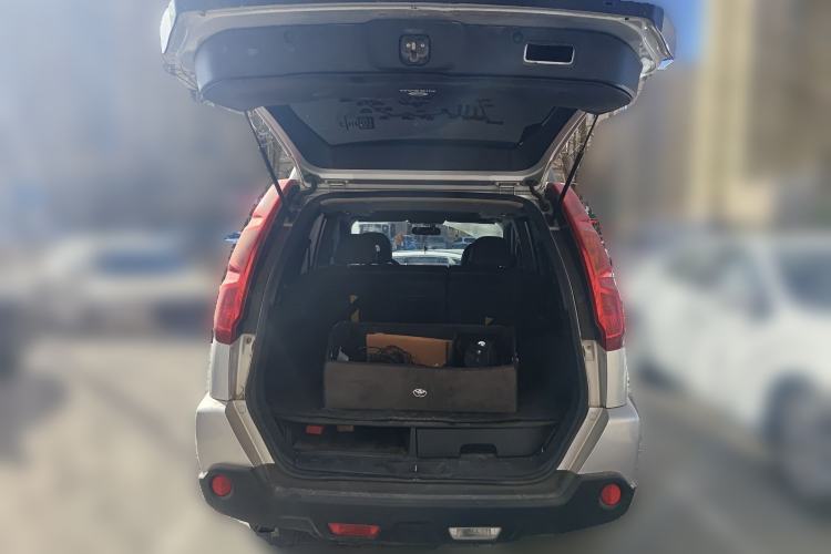 Used Nissan X-Trail 2010 2.5L CVT Luxury Edition 4WD Trunk