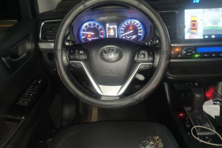 Used Toyota Highlander 2018 2.0T Four-Wheel Drive Luxury Edition 7 Seats China V Emission Standard
