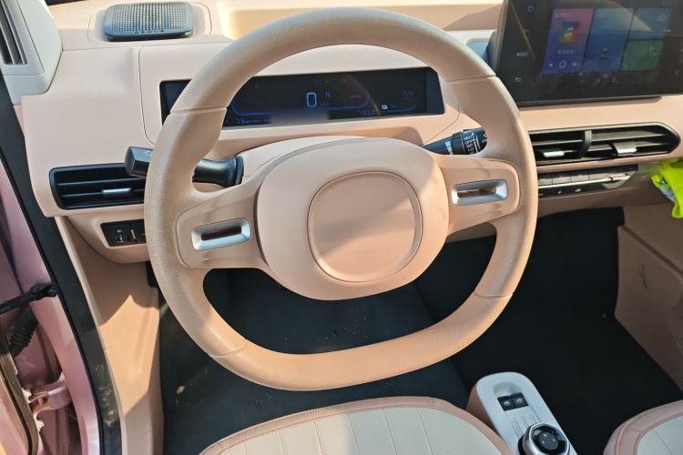 Used Geely Galaxy Panda 2024 Panda Mini 200km Endurance Bear
