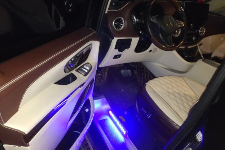 Used Mercedes-Benz Vito 2021 2.0T Elite Version 7 Seats