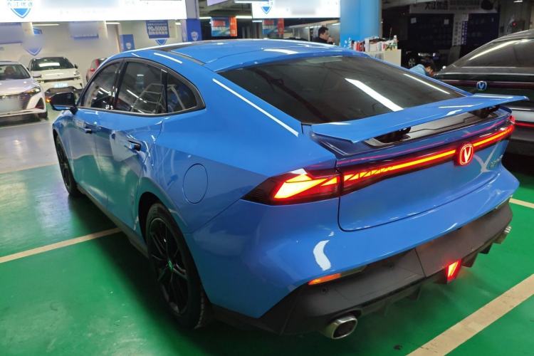 Used Changan UNI-V 2022 1.5T Prestige Version
