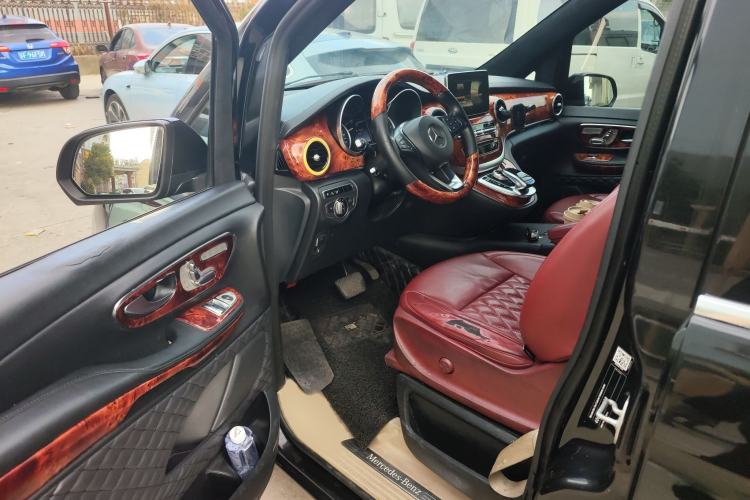 Used Mercedes-Benz V-Class 2016 V 260 L Prestige Extended Edition
