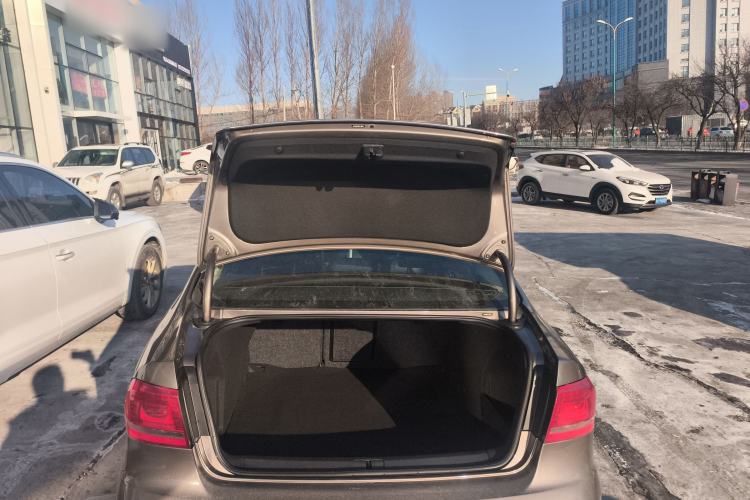 Used Volkswagen Magotan 2015 2.0 TSI Prestige Model
